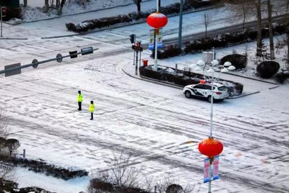 黑河交警把忠诚写在抗疫一线