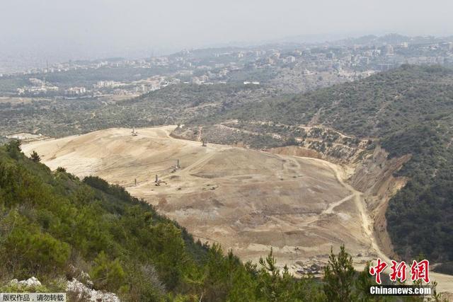 黎巴嫩最大填埋场关闭 首都街头垃圾堆积如山