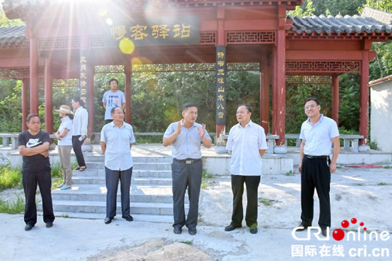 曲阜市人大视察吴村镇生态项目建设情况_fororder_dsc_0061_conew1_副本