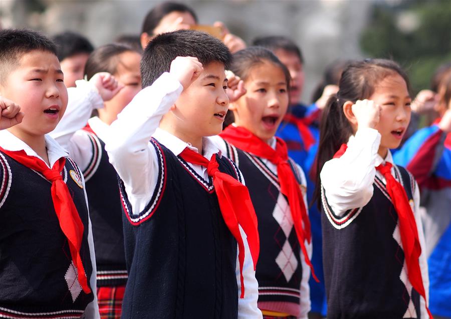 上海：清明祭英烈