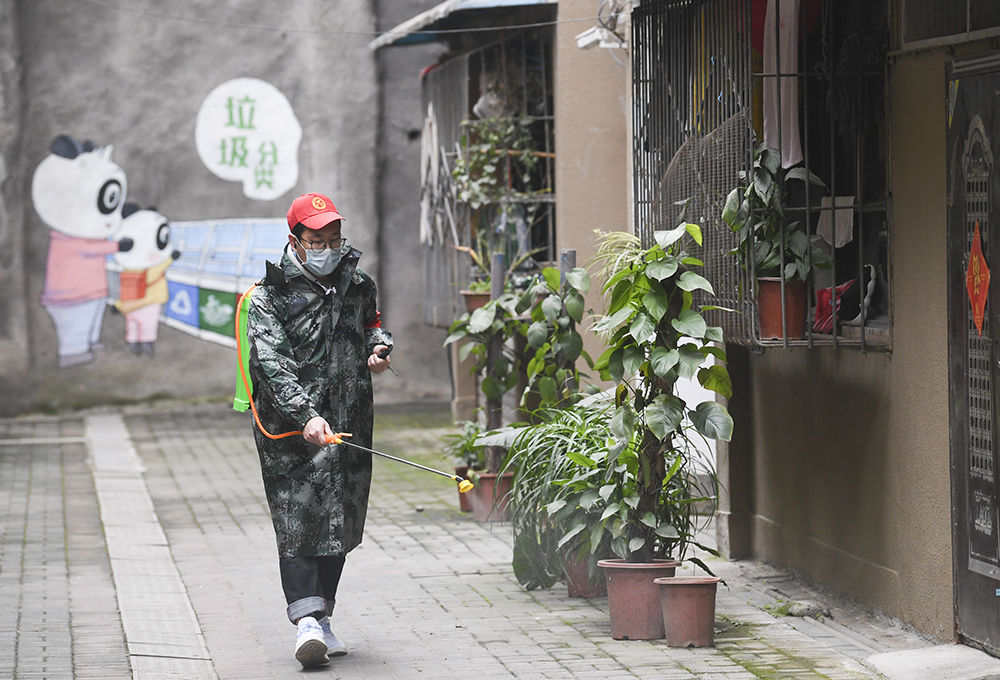 重庆渝中：基层力量守护居民健康