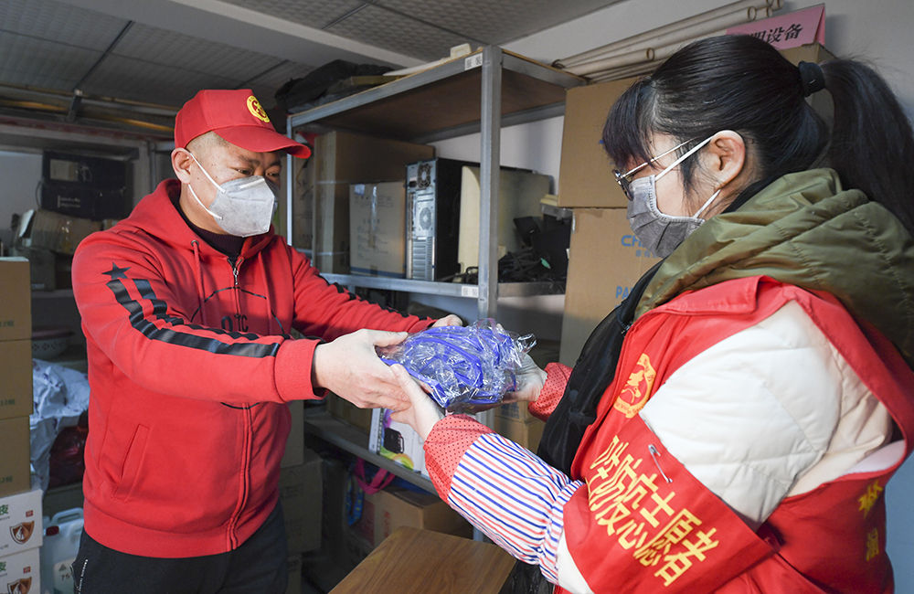 重庆渝中：基层力量守护居民健康