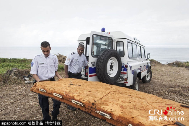 留尼汪岛再现疑似MH370残骸