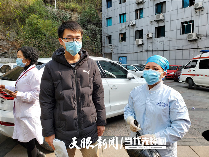 （社会）贵州1名新冠肺炎康复者捐血浆用于重症患者治疗