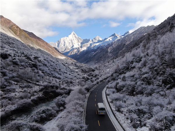 四姑娘山：冬季美景不打烊