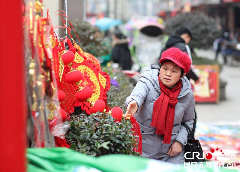 贵州玉屏：“赶年场”“购年货”乡村年味浓（组图）