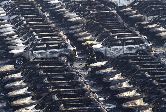 天津危险品仓库爆炸 现场航拍图曝光