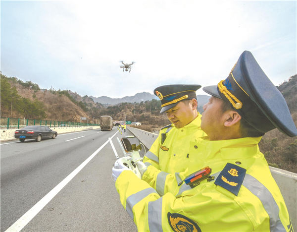 湖北高速公路通车里程位居全国前列