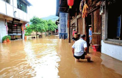 四川叙永洪水围城 已致6人遇难