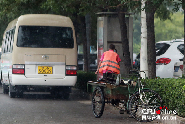 天津滨海新区出现降雨 或不利于搜救