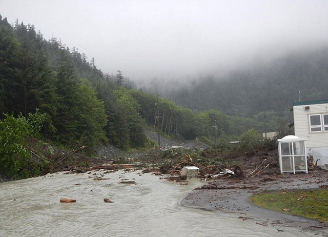 美阿拉斯加滨海小镇强降雨导致山体滑坡 4人失踪