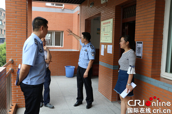 已过审【区县联动】【万盛】万盛东林街道开展校园安全检查 为开学季护航【区县联动 列表】东林街道开展校园安全检查 护航开学季