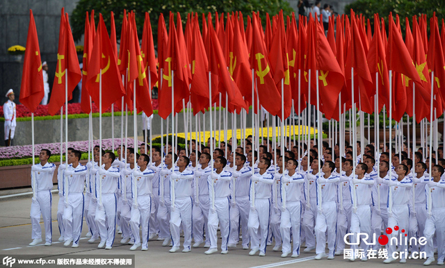 越南约三万人参加国庆70周年阅兵