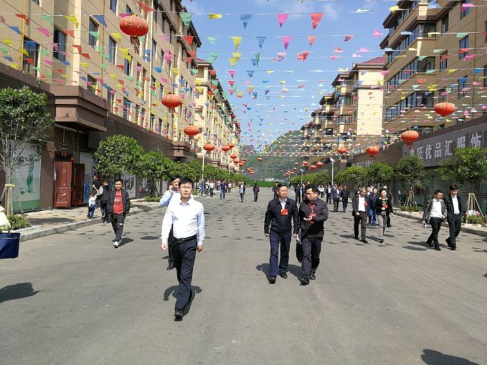 （市州）普定鑫旺：贴心服务让群众笑口常开