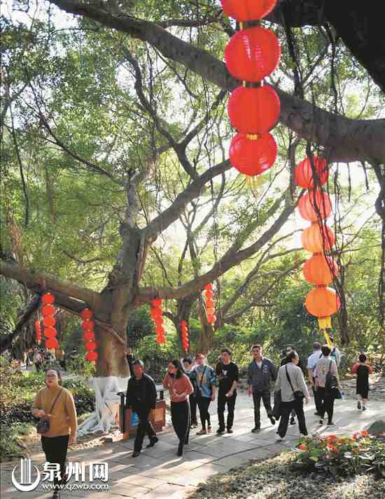 【旅游列表】【泉州】【移动版】【Chinanews带图】一住好几天 游客启动泉州“深度游”模式