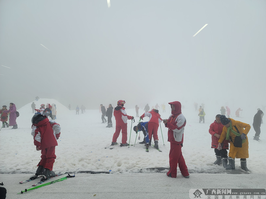 广西全州县“迎冬奥·桂林天湖冰雪季”盛大开幕