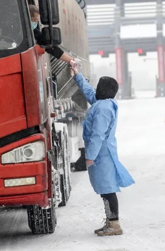 风雪战疫人！因为有你，春天可期……