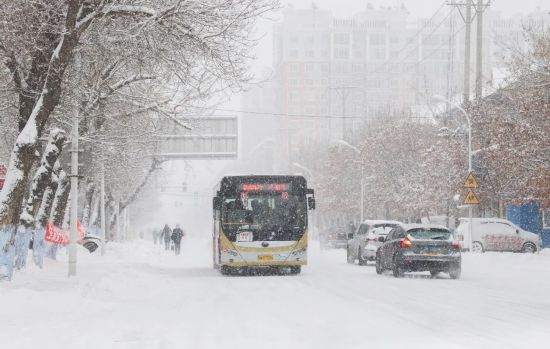 风雪战疫人！因为有你，春天可期……