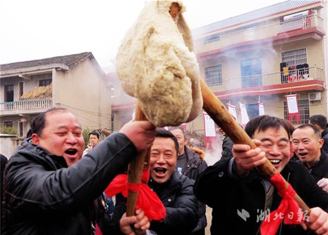 鄂州市鄂城区汀祖镇第二届糍粑节举行