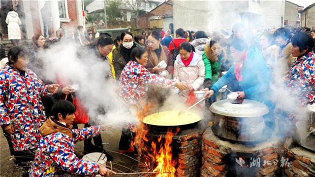 鄂州市鄂城区汀祖镇第二届糍粑节举行