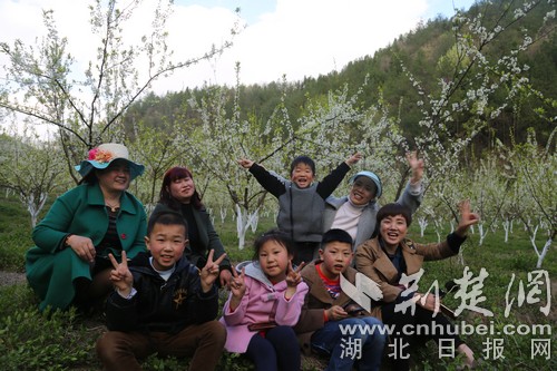 建始石门：种花种果搞旅游 幸福日子有奔头