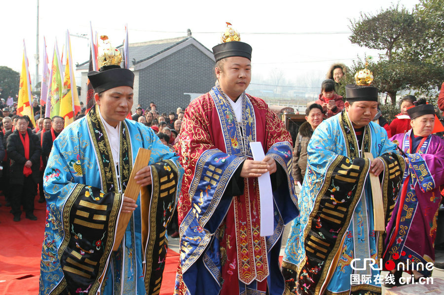 【焦点图-大图】【移动端-焦点图（页面标题：河南宝丰马街火神庙祭祀拜祖活动举行）】2019年河南宝丰马街火神庙祭祀拜祖活动举行