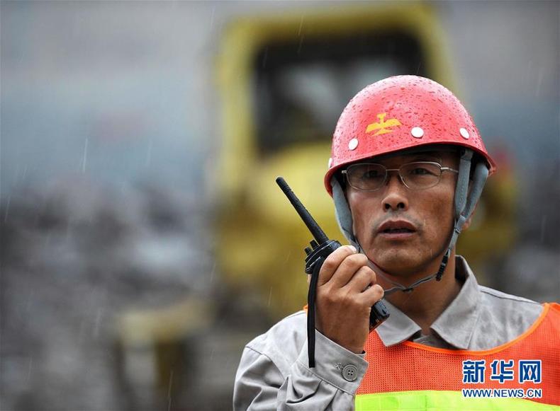 郭明义：与时代同行诠释“雷锋精神”生命力