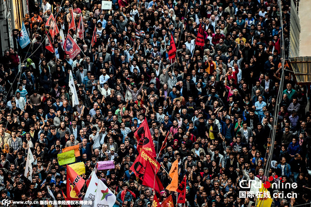 土耳其数千民众游行 抗议首都致命爆炸