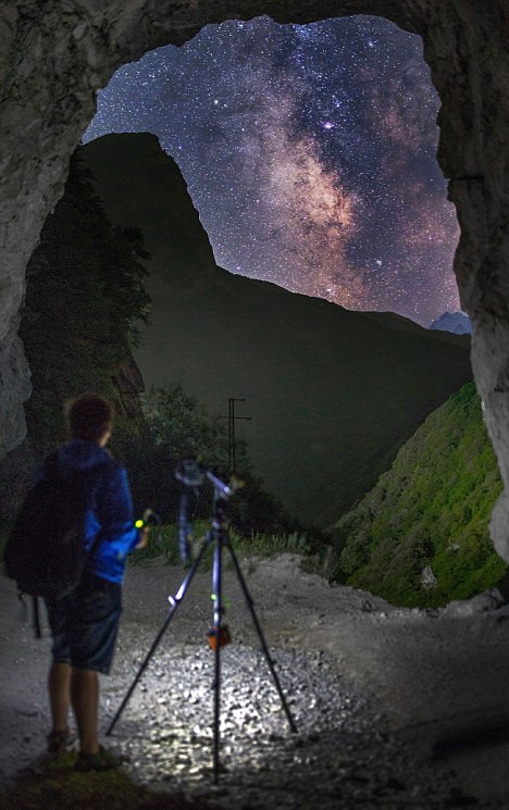 俄男子拍银河系美图 璀璨星空让人沉醉