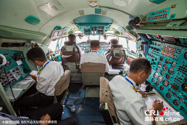 中国摄影师体验高丽航空飞行 揭秘朝鲜飞机内景