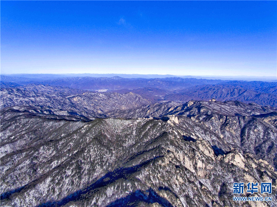 平顶山市鲁山县：尧山之巅观日出