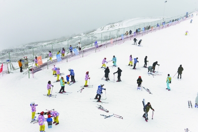 从鄂西北到鄂东南“贫雪”湖北滑雪游异军突起