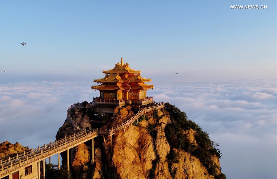 Scenery of Mountain Laojunshan at Luoyang in C China