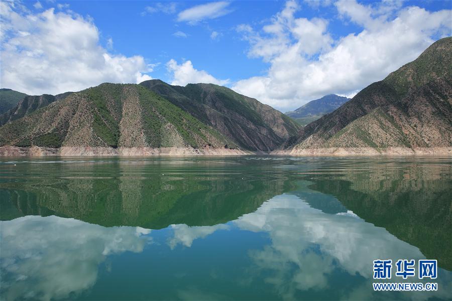 甘肃九甸峡风景如画