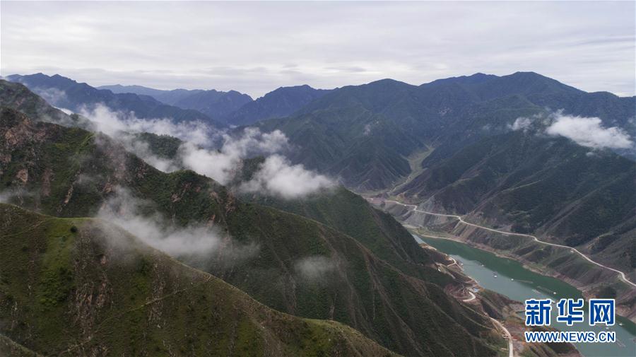 甘肃九甸峡风景如画