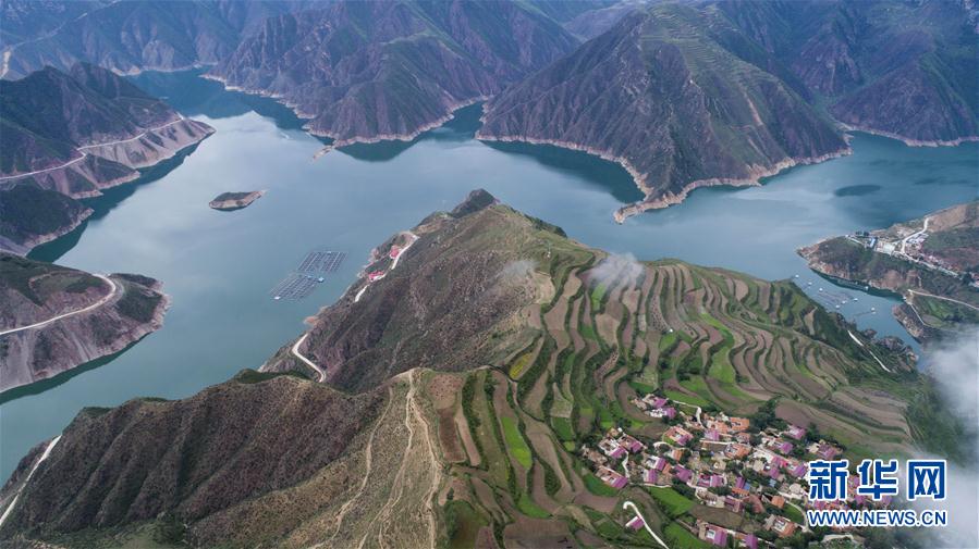 甘肃九甸峡风景如画