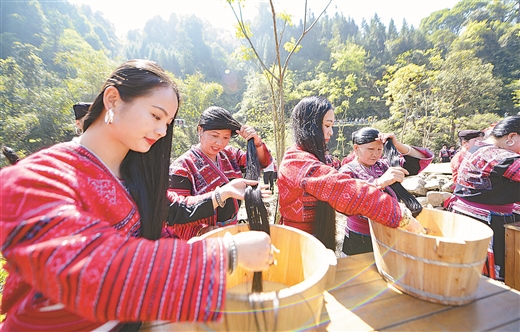 桂林龙胜举办“长发节”