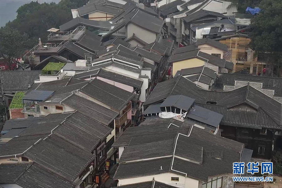 【城市远洋带图】绿水青山间饱览城市烟火 重庆千年老街年味浓