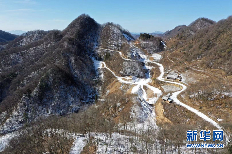 湖北襄阳：雪润群山 层峦叠嶂