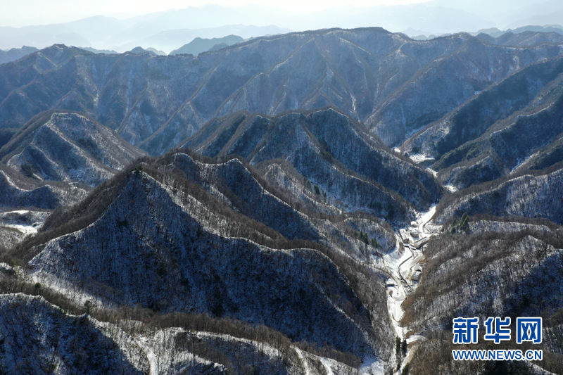 湖北襄阳：雪润群山 层峦叠嶂