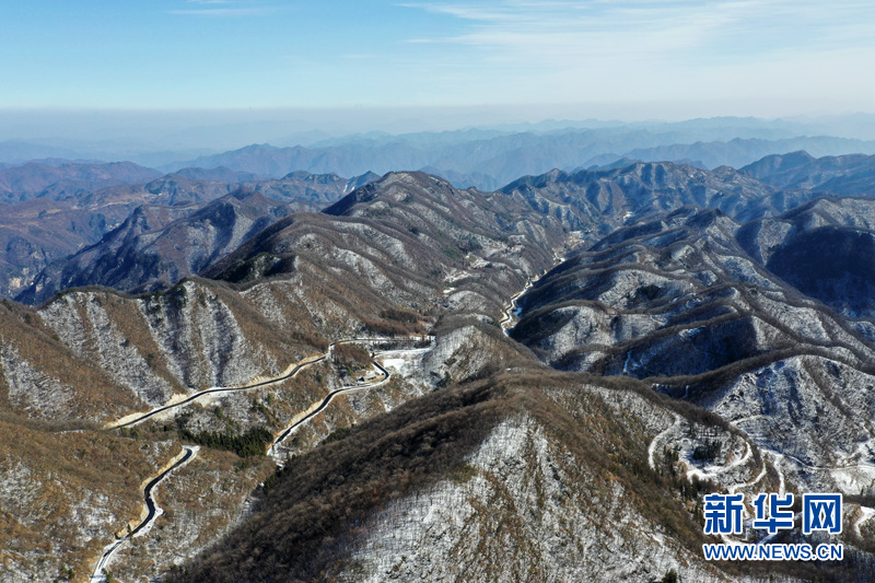 湖北襄阳：雪润群山 层峦叠嶂