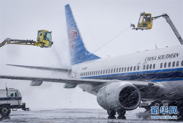 乌鲁木齐遭罕见暴雪 积雪超37厘米突破历史极值