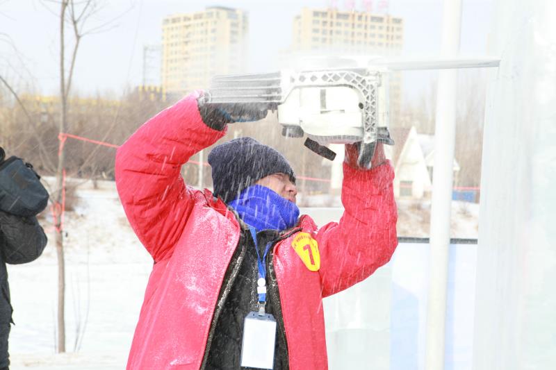 首届“美丽长春 欢乐冰雪”趣味冰雕赛盛大启幕