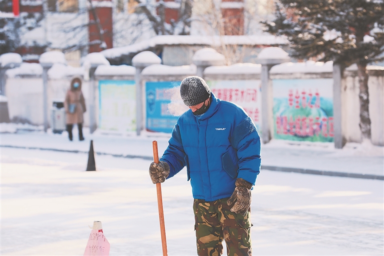 漠河现40年来历史最低温-48.4℃冷到“冒白烟”