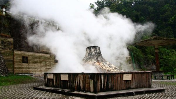 宜兰：泰雅族土著的神山 迷雾下的森林之美