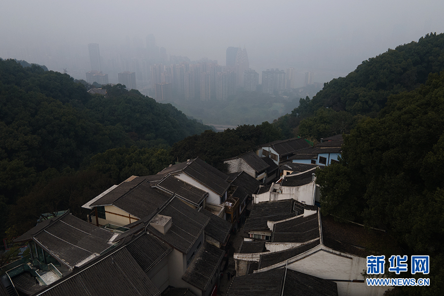 【城市远洋带图】绿水青山间饱览城市烟火 重庆千年老街年味浓