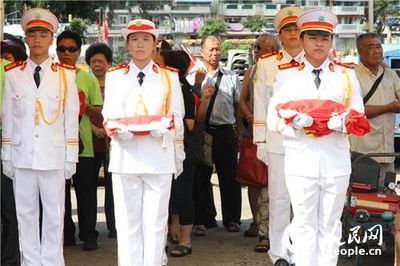 “渔港旗扬家国情”升旗礼香港长洲渔民庆回归