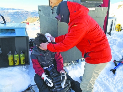 3秒正骨 武汉中医让外国医生惊叹