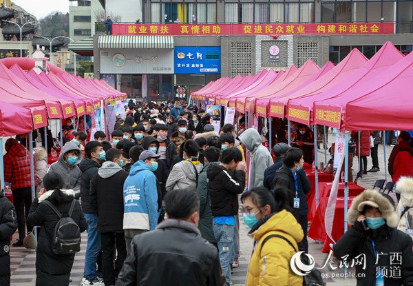 发留岗红包安排文化活动 广西多举措助农民工温暖过年