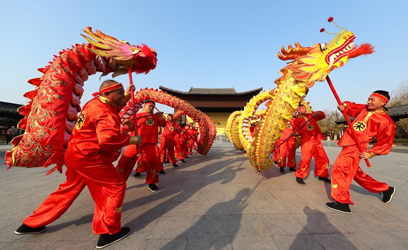 河南开封：大宋中国年 景园闹新春